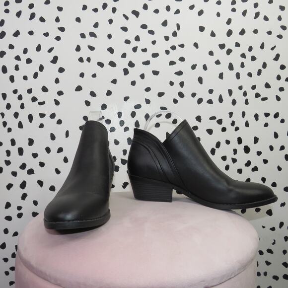 Seychelles Black Faux Leather Side Zip Ankle Boots - Picture 1 of 9